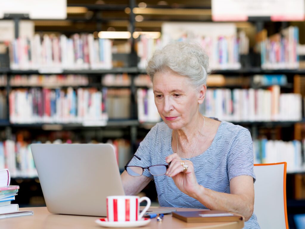 Palestras e cursos sobre bibliotecas e conteúdos digitais chegam