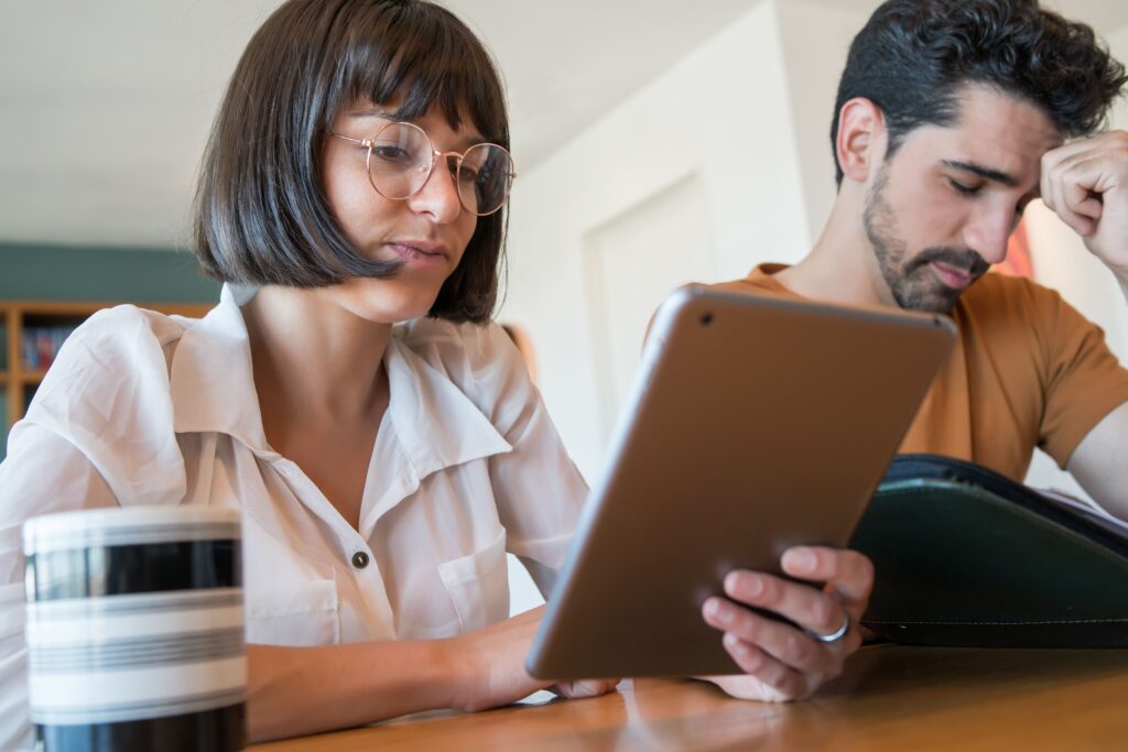 Confira alguns aplicativos de leitura para tablet e celular