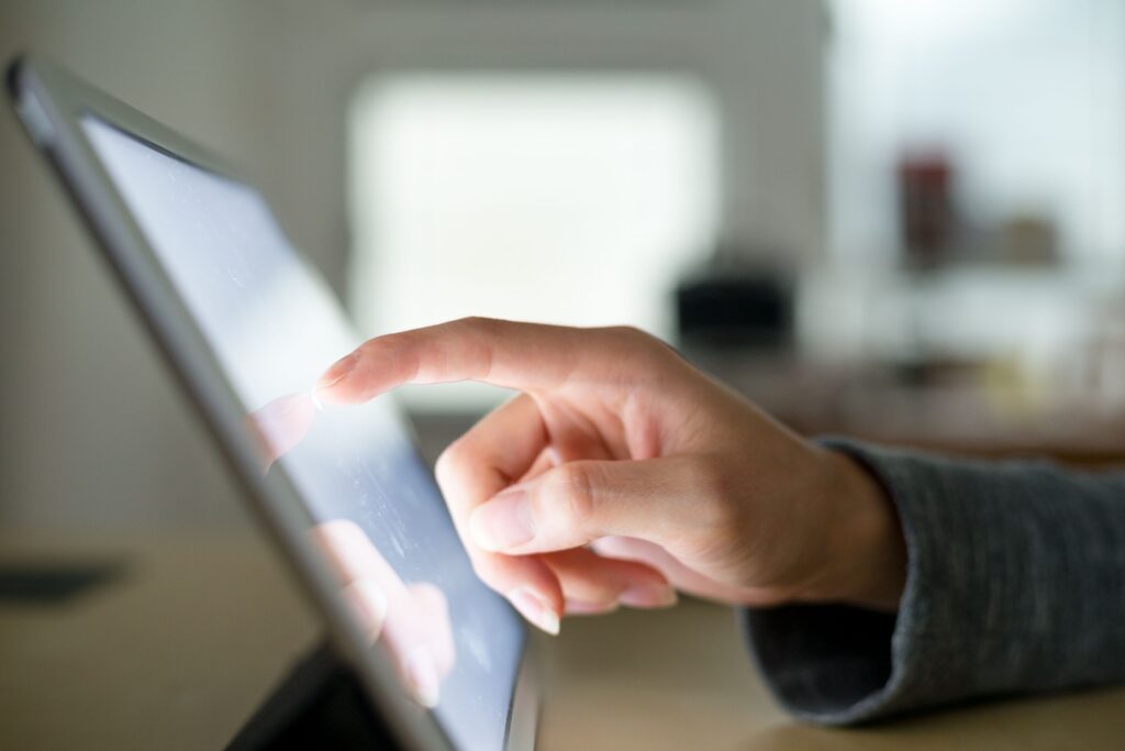 instituição de ensino com biblioteca digital